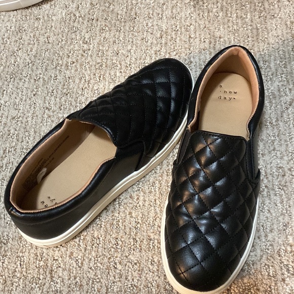 A new day Reese slip ons - Picture 2 of 5